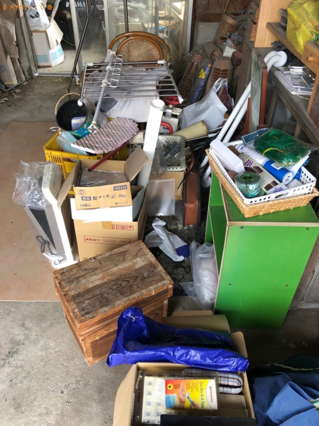 カーペット、カラーボックス、布団、小型家電、かご、椅子等の回収